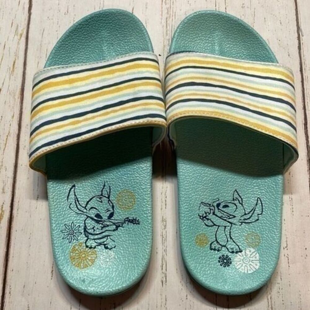 Disney girls stitch sandals. Size 11/12.